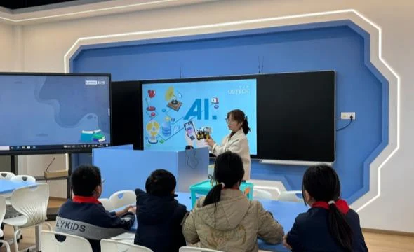 K12 学生在人工智能课堂中学习